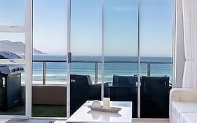 Seaspray B304-Beachfront With Table Mountain Views
